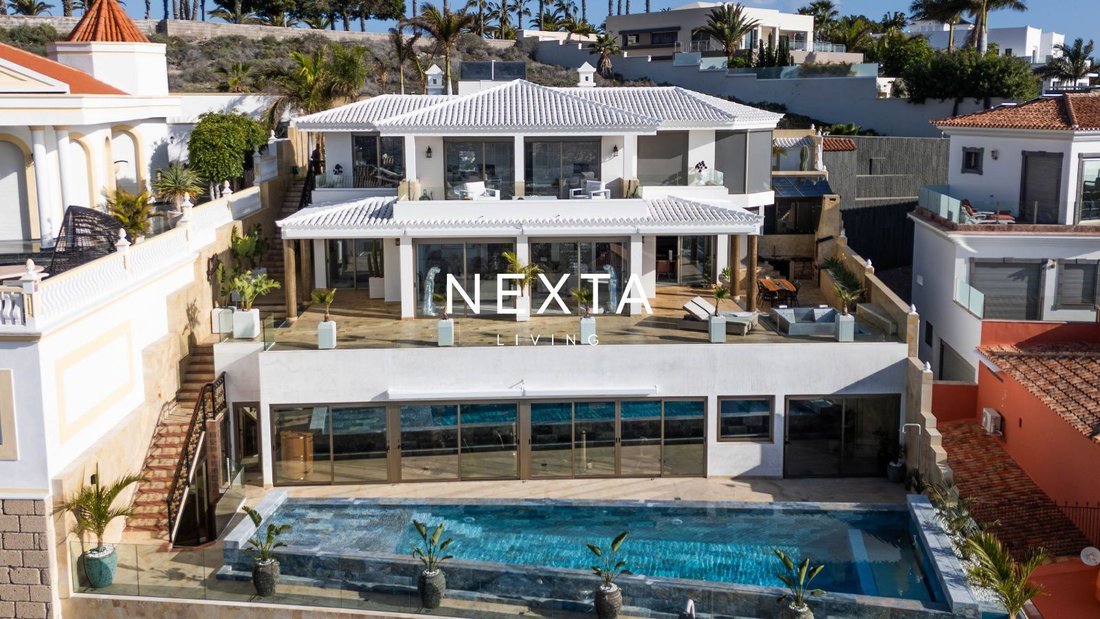 Villa in Costa Adeje, Adeje, Canary Islands 1 - 18188634