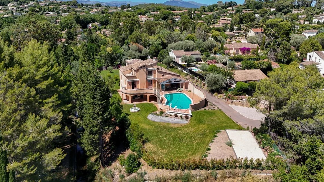 Villa in Mougins, Provence-Alpes-Côte d'Azur, France 1 - 18188790