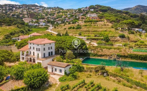 Country House in Alella, Catalonia, Spain 1