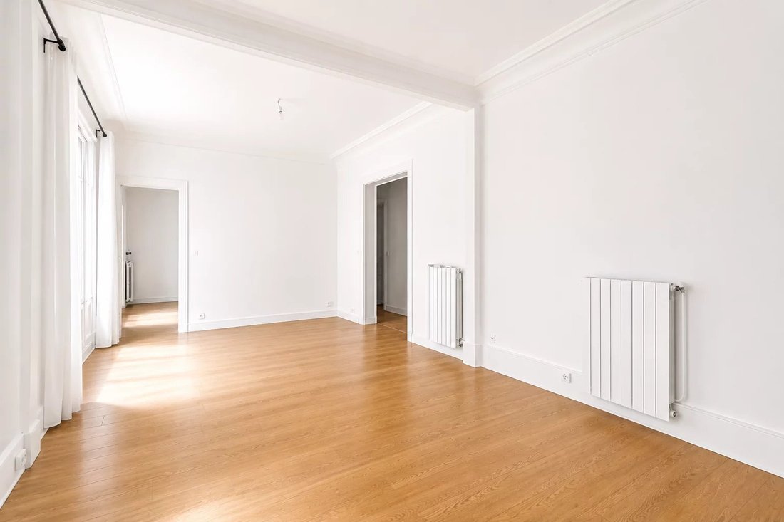 Apartment in Chaillot, Paris 16e Arrondissement, Paris 2 - 18000707