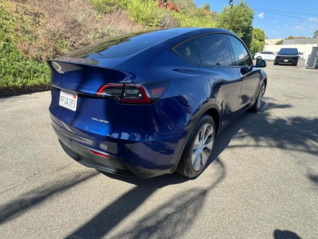 Suv in Newport Beach, CA, United States 5 - 18129765