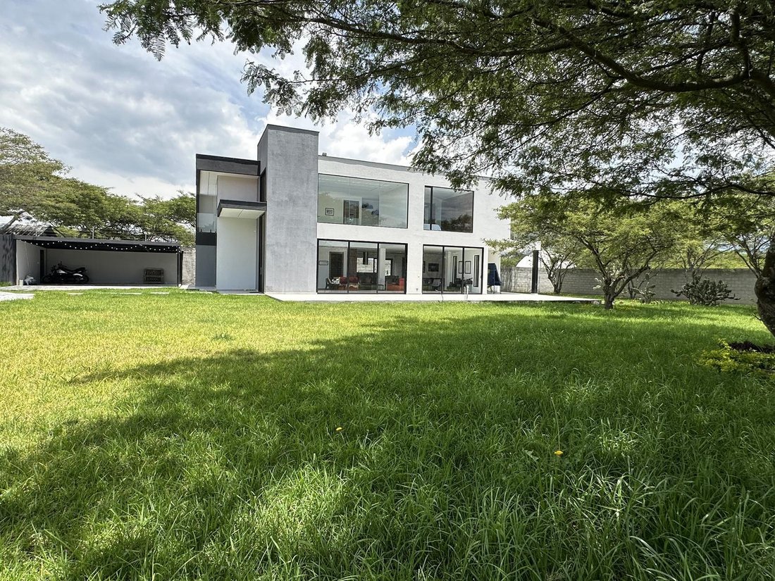 House in Quito, Pichincha, Ecuador 3 - 18190600