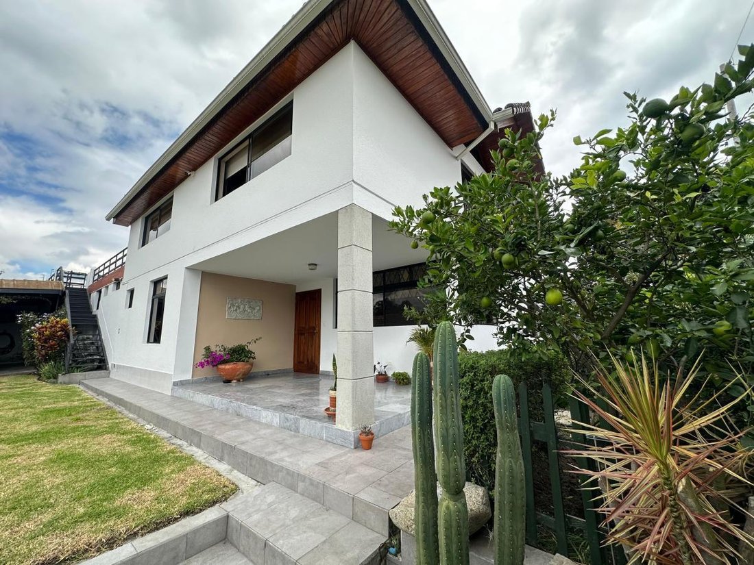 House in Quito, Pichincha, Ecuador 2 - 18190664