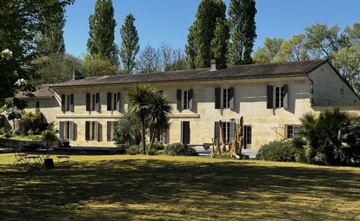 Estate in Grand Parc-Chartrons-Paul Doumer, Bordeaux, France 1