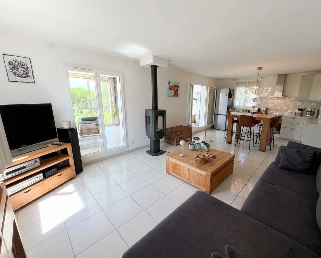 Villa in Régusse, Provence-Alpes-Côte d'Azur, France 5 - 15337898