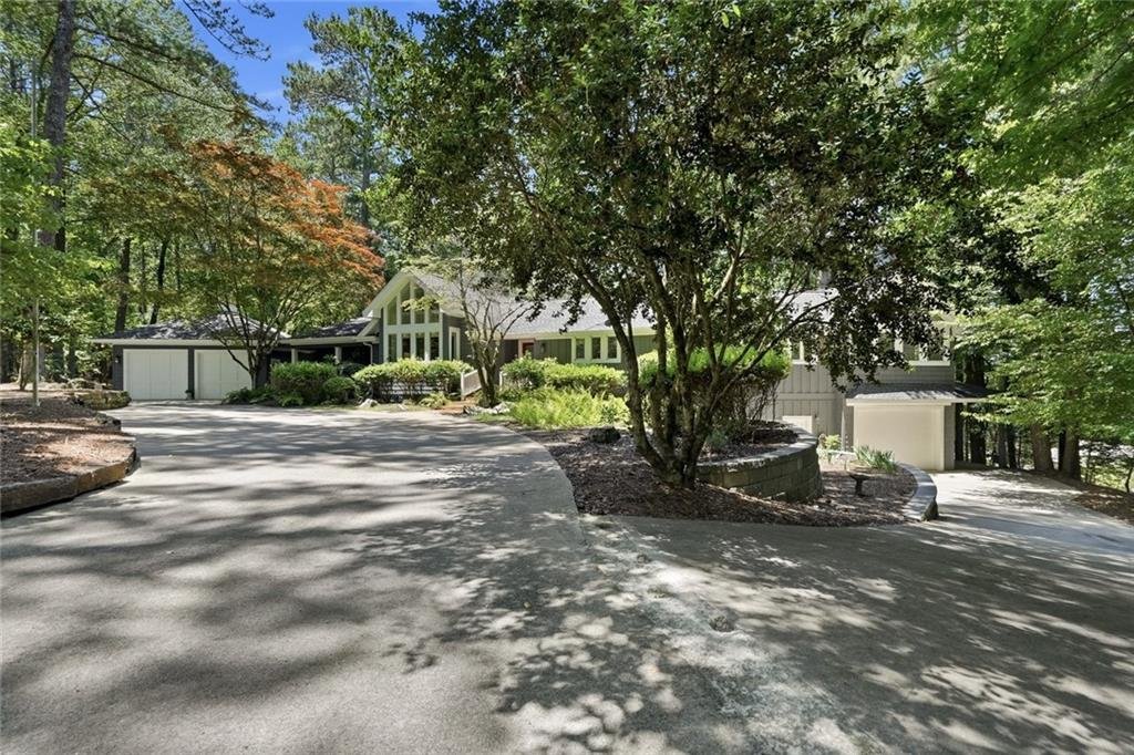 House in Flowery Branch, Georgia, United States 1 - 18191982