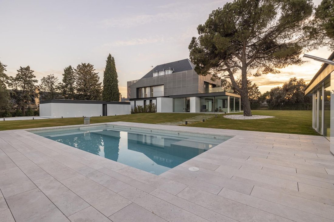 Villa à Pozuelo de Alarcón, Communauté de Madrid, Espagne 1 - 18191829