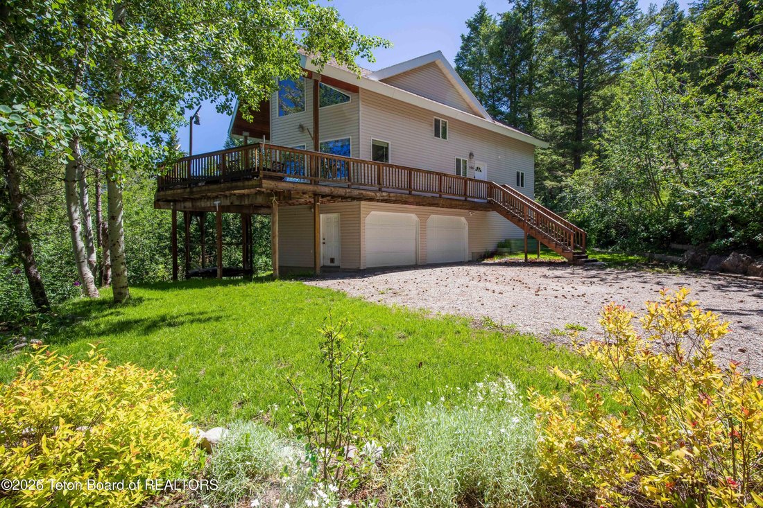 House in Alpine, Wyoming, United States 3 - 18194395