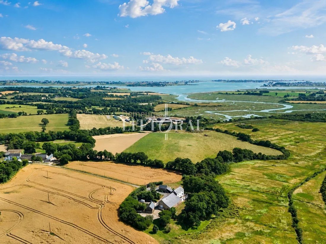 Domaine à Surzur, Bretagne, France 1 - 18189623