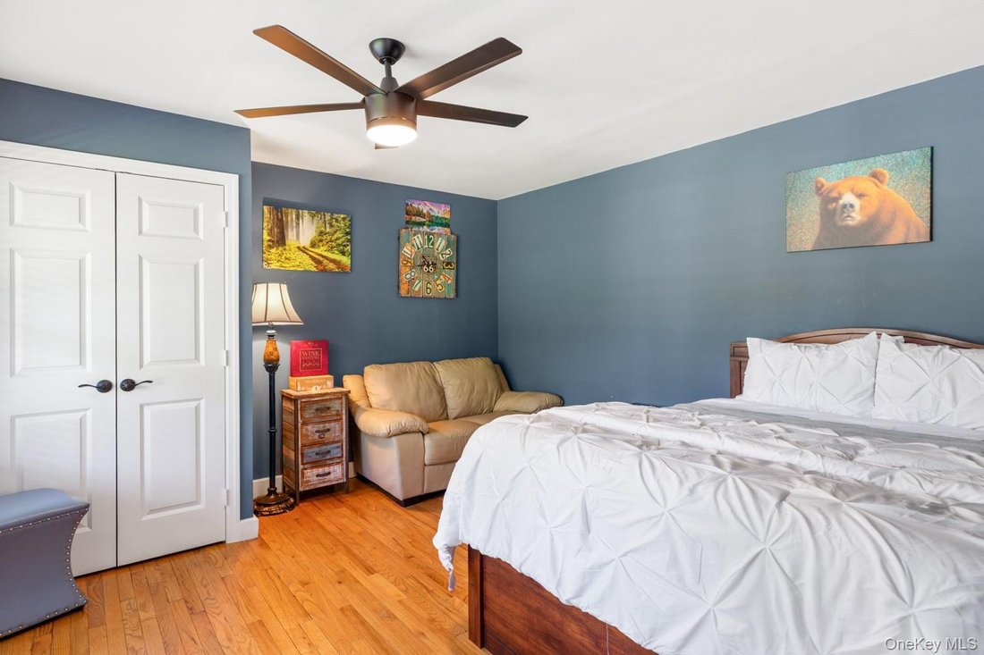 House in Westhampton, New York, United States 4 - 16979433