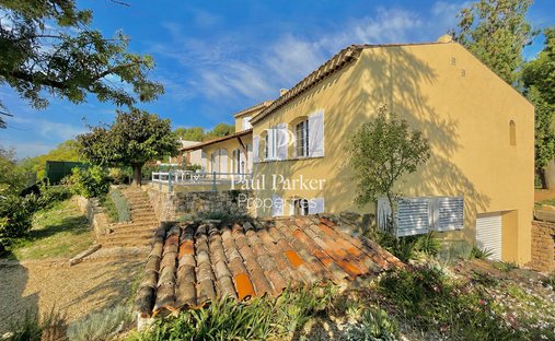 Villa in Granettes-Jauberte-Sainte Anne, Aix-en-Provence, France 1