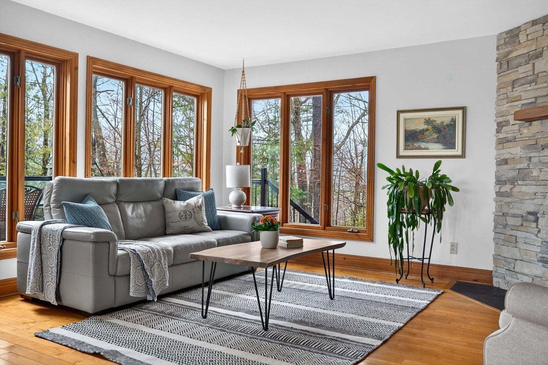 House in Chelsea, Quebec, Canada 5 - 18194384