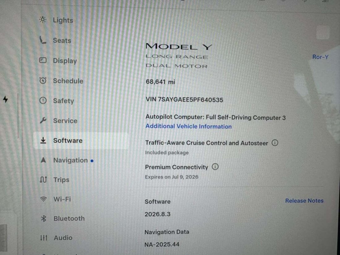 Suv in Newport Beach, CA, United States 4 - 18129765
