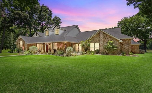 House in Decatur, Texas, United States 1
