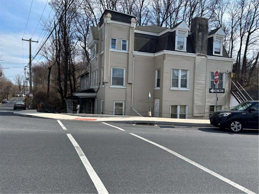Apartment in Whitehall Twp, Pennsylvania, United States 5 - 18189738