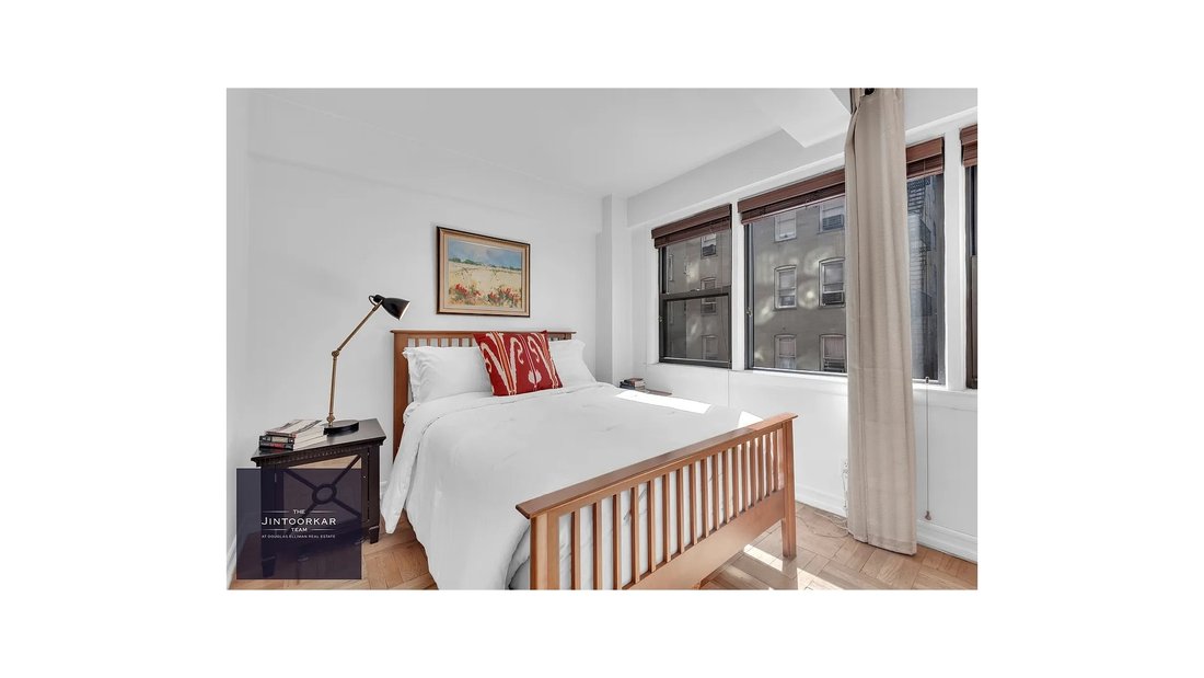 New York, New York, United States 4 - 18190281