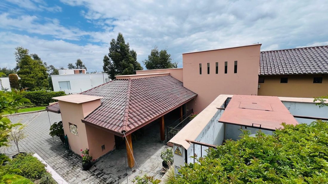 House in Quito, Pichincha, Ecuador 2 - 18190608