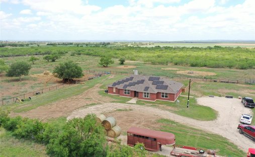 House in D'Hanis, Texas, United States 1
