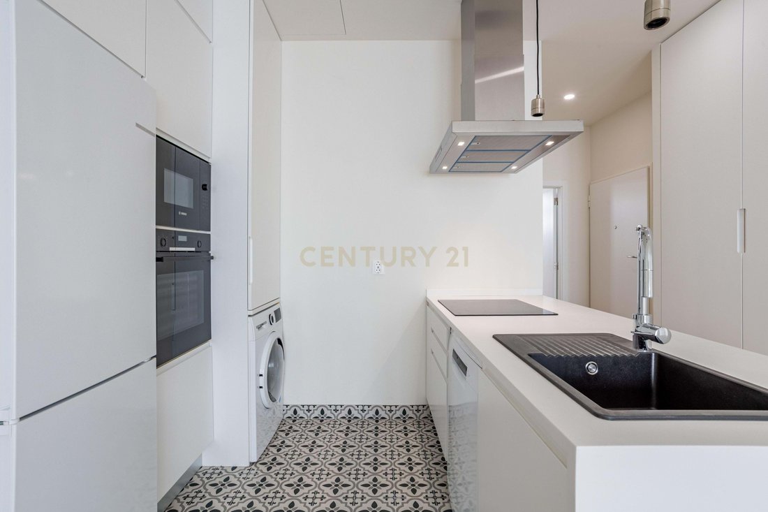 Apartment in Campolide, Lisbon, Portugal 5 - 18189805