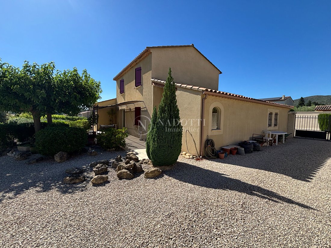 House in Lauris, Provence-Alpes-Côte d'Azur, France 1 - 17486303