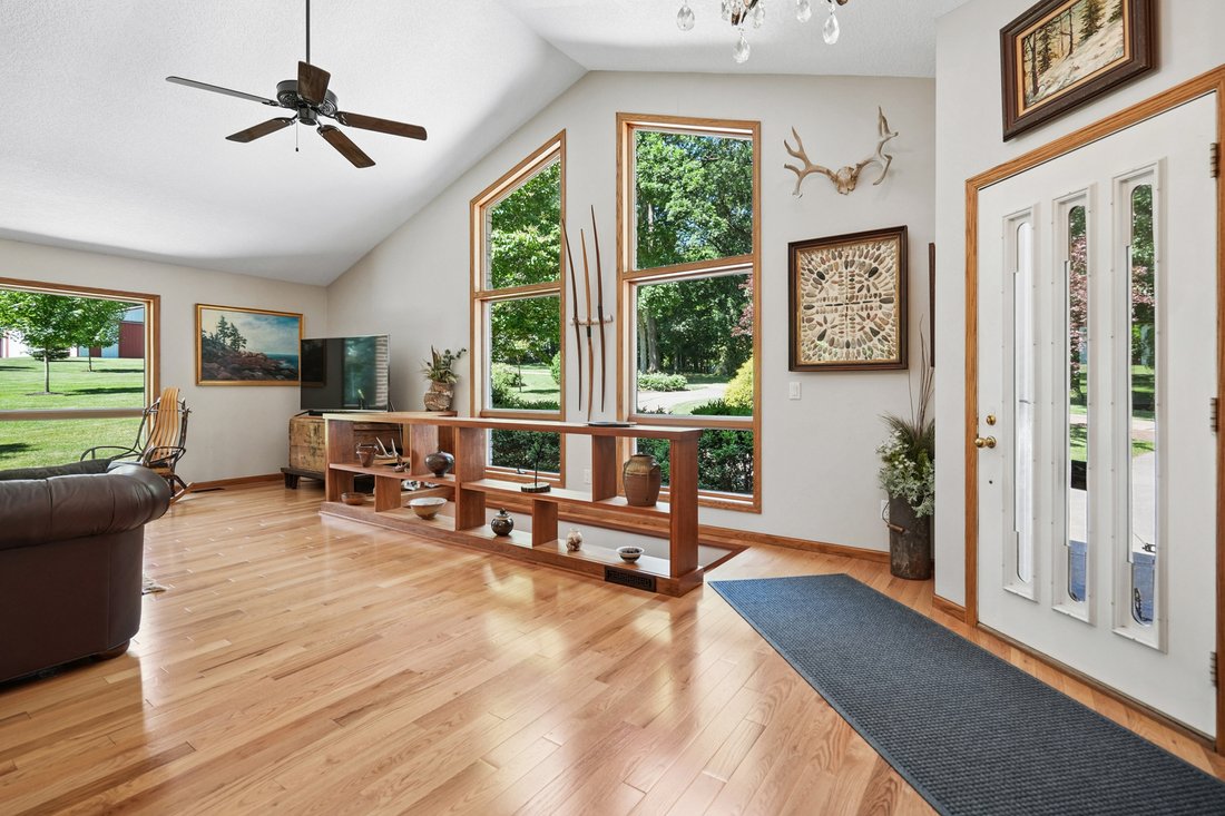 House in Le Claire, Iowa, United States 3 - 18193930