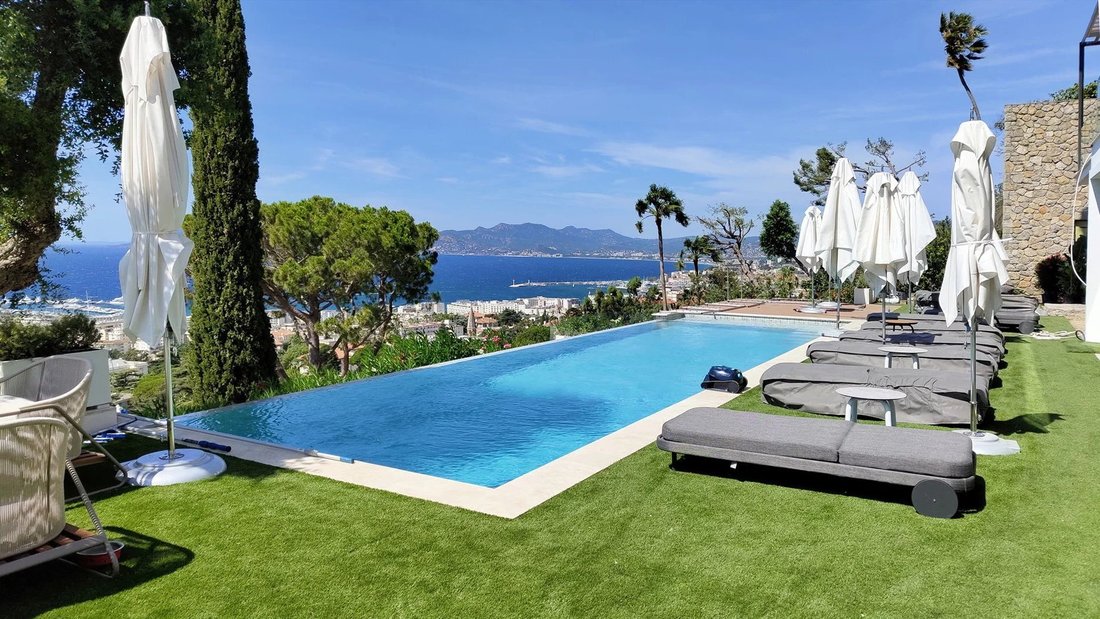 Villa in La Californie, Cannes, France 1 - 18188126