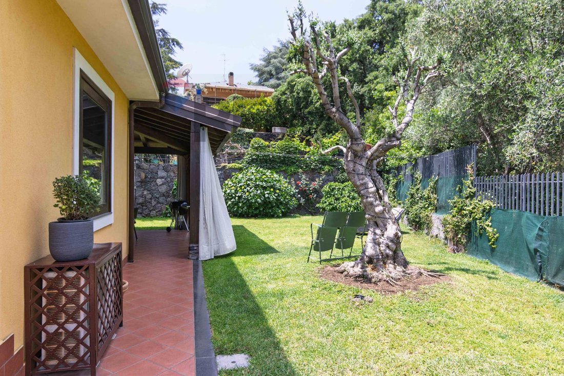 Villa in Trecastagni, Sicily, Italy 3 - 18195358