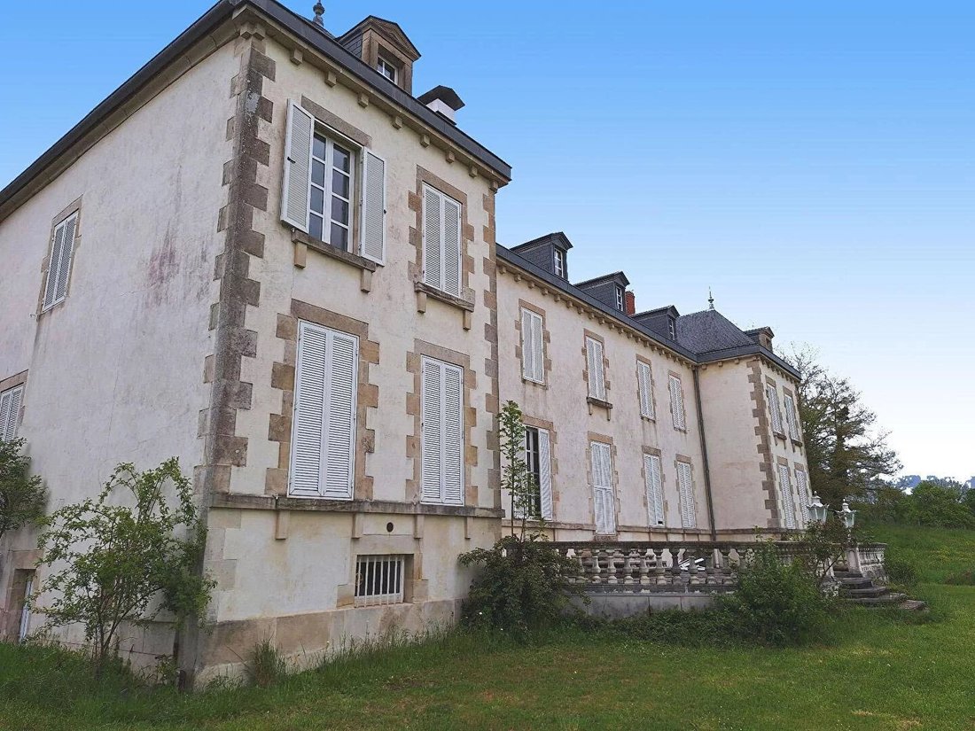 Chateau in Moulins-Engilbert, Bourgogne – Franche-Comté, France 1 - 18190548
