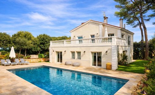 Villa à Antibes, Provence-Alpes-Côte d'Azur, France 1