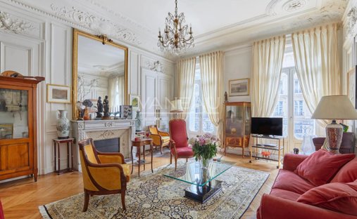 Apartment in Trudaine-Maubeuge, Paris 9e Arrondissement, Paris 1