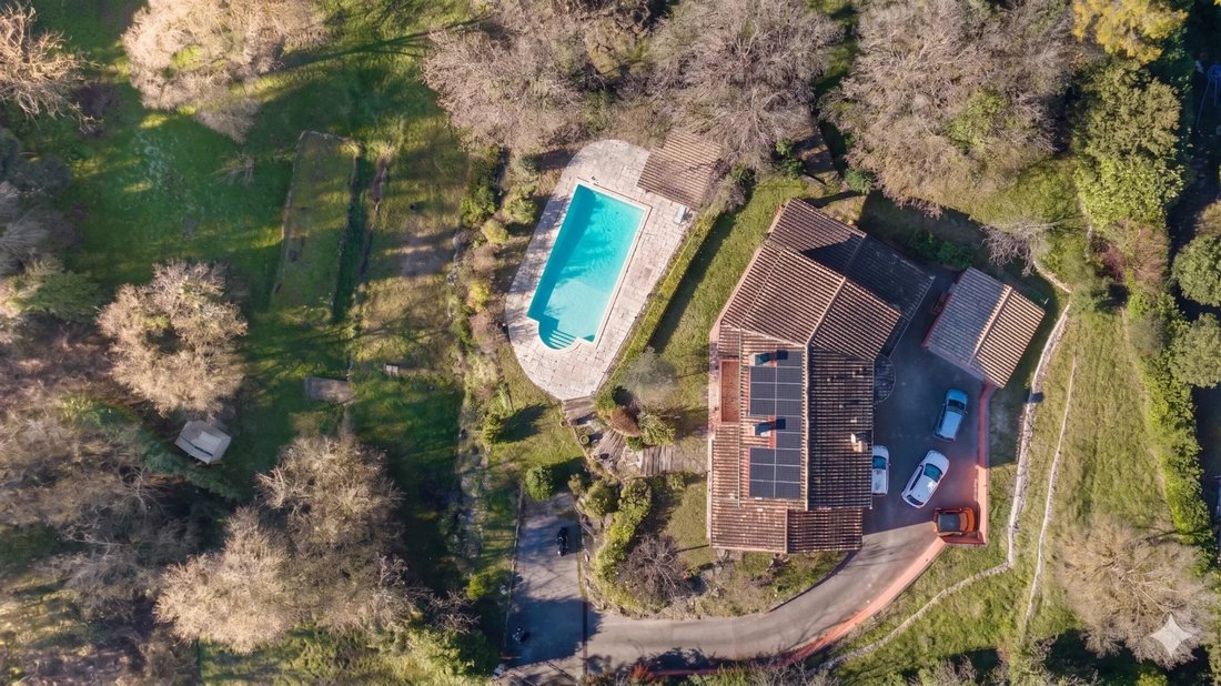 Villa in Grasse, Provence-Alpes-Côte d'Azur, France 3 - 15077589
