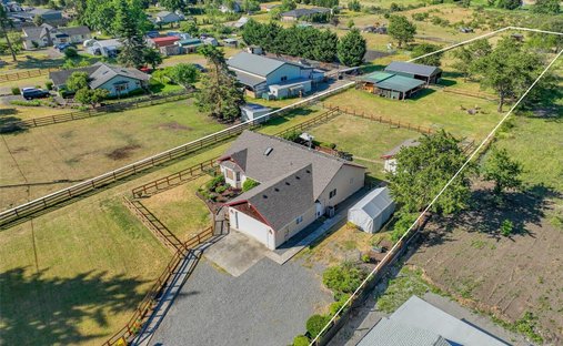 House in Yelm, Washington, United States 1
