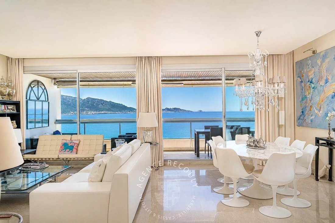 Apartment in Le Roucas Blanc, 7e Arrondissement, Marseille 4 - 18190455