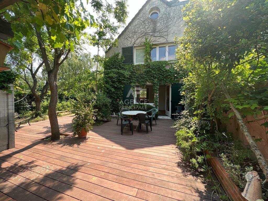 House in Village Doumer, Carrieres-sur-Seine, France 1 - 18192906