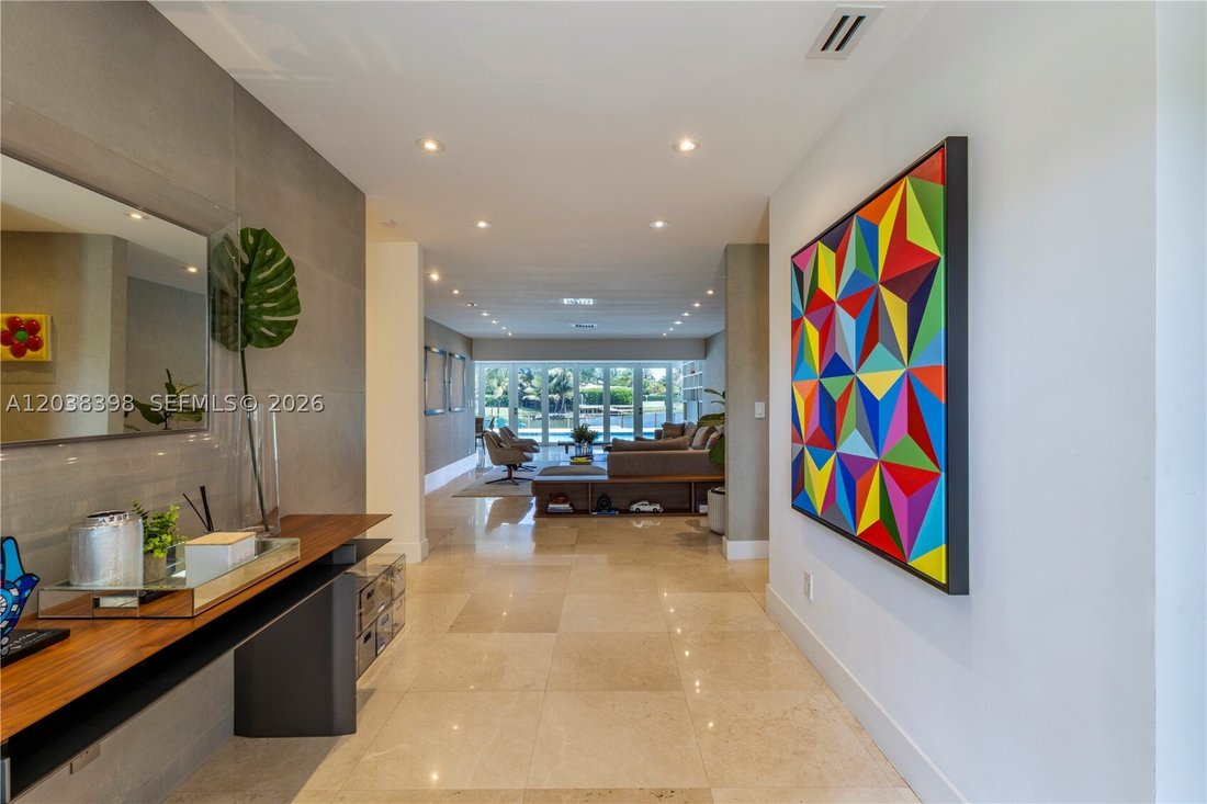 House in North Miami Beach, Florida, United States 3 - 18193525