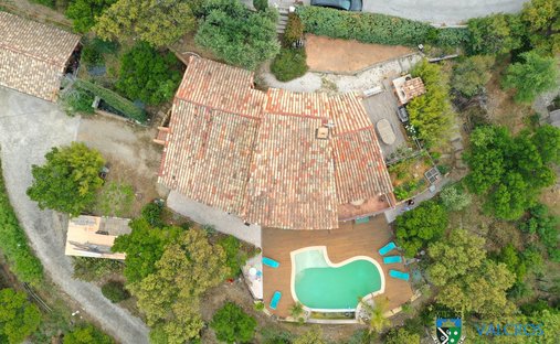 Villa in La Londe-les-Maures, Provence-Alpes-Côte d'Azur, France 1