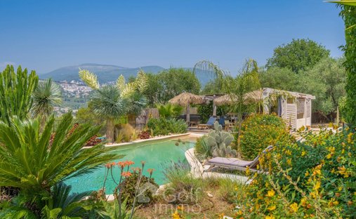 Villa in Grasse, Provence-Alpes-Côte d'Azur, France 1