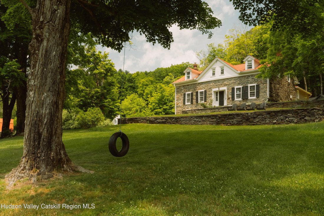 House in Accord, New York, United States 1 - 18189606