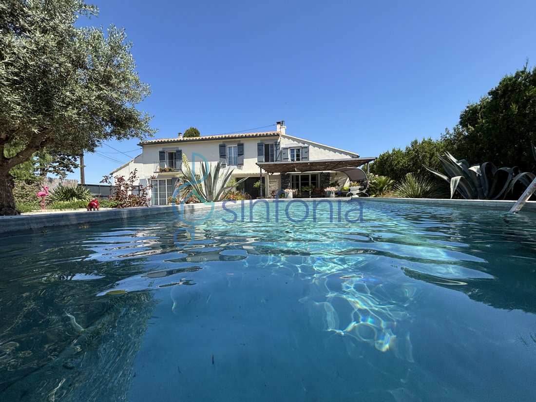 House in Saintes-Maries-de-la-Mer, Provence-Alpes-Côte d'Azur, France 2 - 18192725
