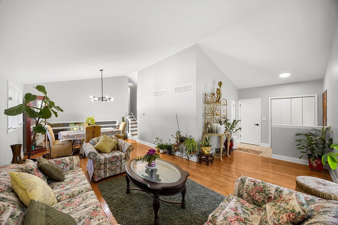 House in Bloomingdale, Illinois, United States 4 - 18193921