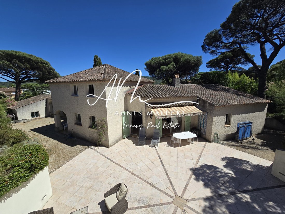 Estate in Gassin, Provence-Alpes-Côte d'Azur, France 1 - 18192567