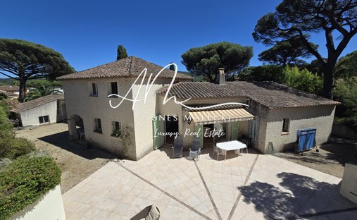 Estate in Gassin, Provence-Alpes-Côte d'Azur, France 1
