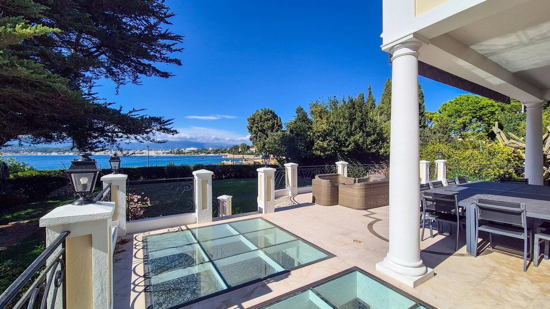 Villa in Antibes, Provence-Alpes-Côte d'Azur, France 3 - 18188124