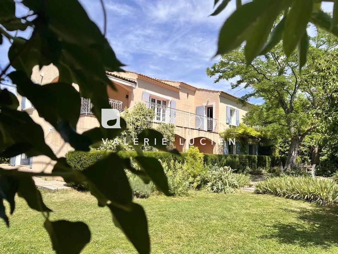 House in Fontvieille, Provence-Alpes-Côte d'Azur, France 2 - 16891644
