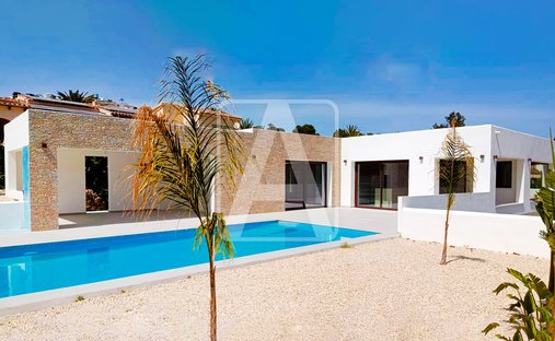 Villa in Moraira, Teulada, Valencian Community 1