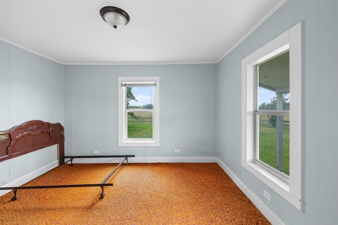 House in Elgin, Texas, United States 4 - 17616045