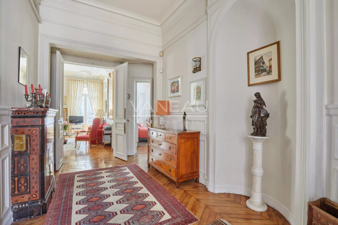 Apartment in Trudaine-Maubeuge, Paris 9e Arrondissement, Paris 1 - 18190346