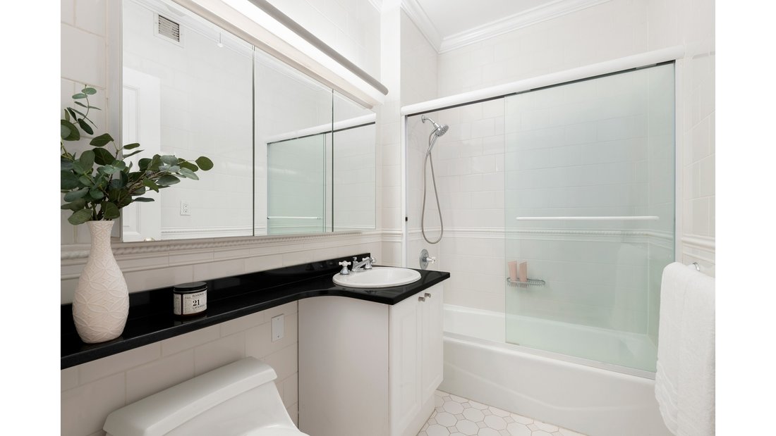 Condo in New York, New York, United States 5 - 18190299