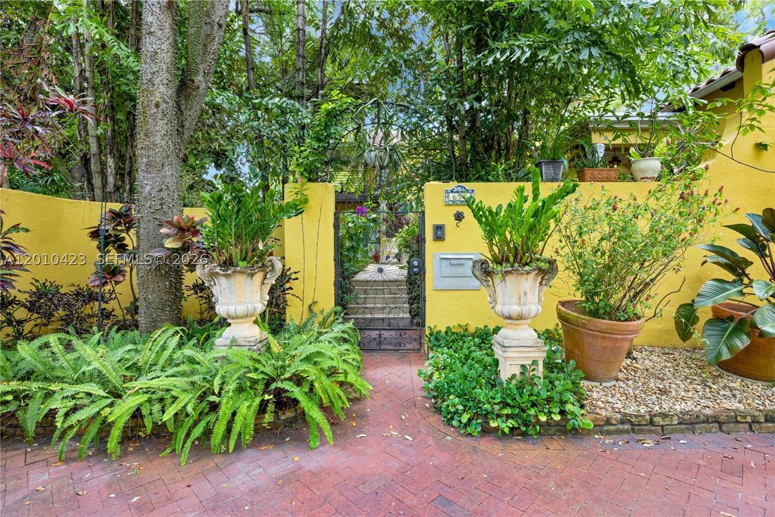 House in Miami, Florida, United States 3 - 18001005