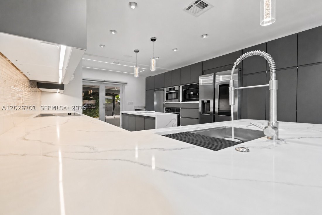 House in Miami, Florida, United States 4 - 18128073